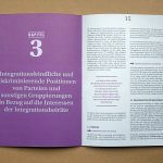 AGABY, Handreichung gegen "Rechts". Blick in die Broschüre