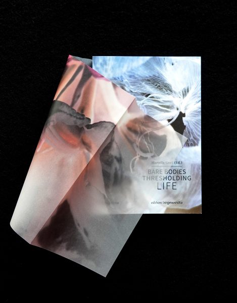 Bare Bodies – Thresholding Life, Cover mit Schutzumschlag