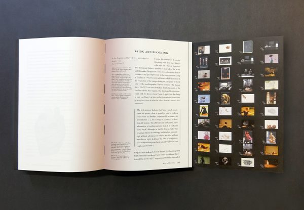 Being in Contact – Encountering a Bare Body, Blick ins Buch